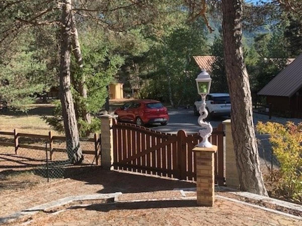 Grand Chalet Entre Barcelonnette Et Praloup, 3 Chambres, Terrasse Ombragee, Acces Navette Et Golf - Fr-1-165A-121 外观 照片